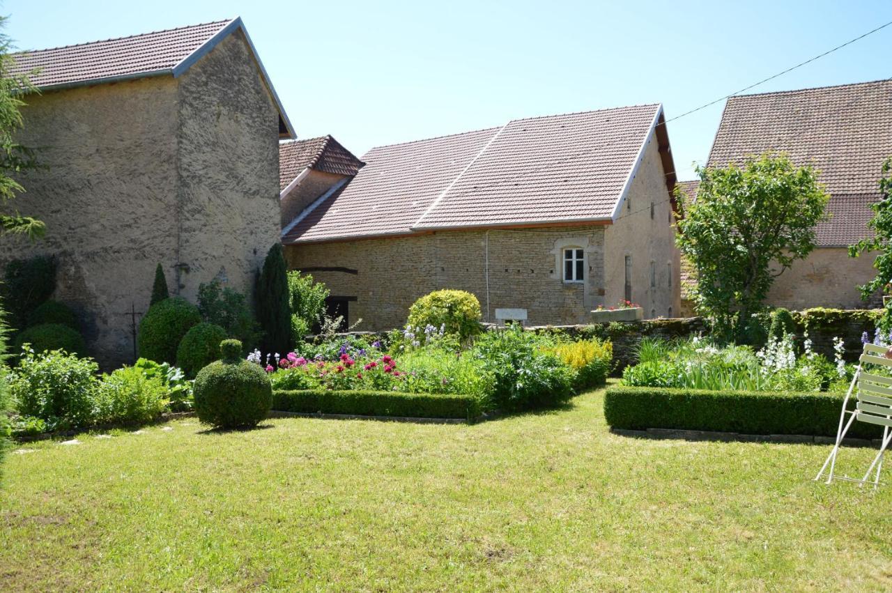 Hotel La Ferme Aux Glycines Aillevans Exterior foto